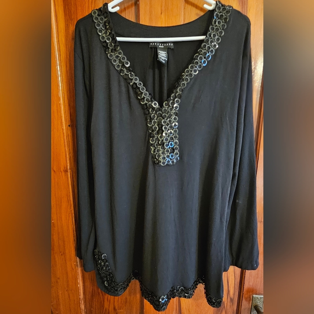 Women's Black Top.          #126